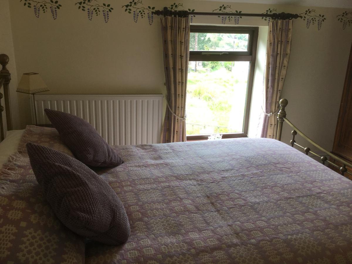 Celyn Villa Bed And Breakfast Holywell  Exterior photo