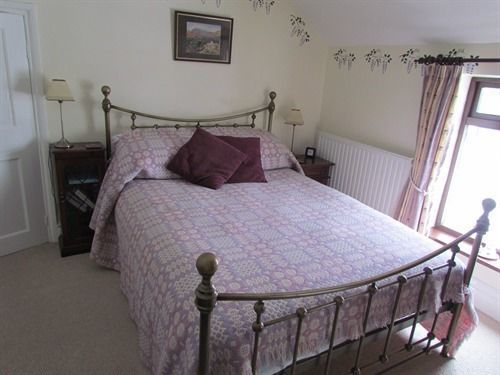 Celyn Villa Bed And Breakfast Holywell  Exterior photo